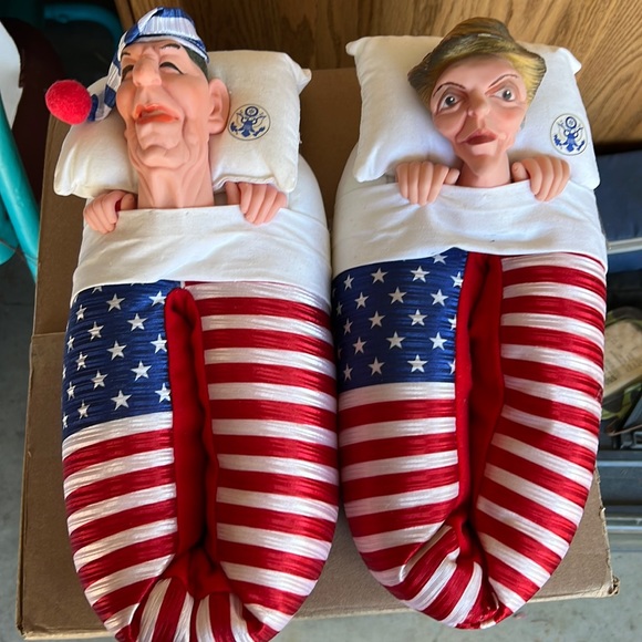 Collectible Ronald and Nancy Reagan Slippers - Picture 1 of 4